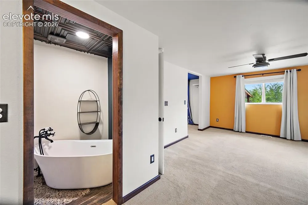 958 Midland Avenue Manitou Springs, CO 80829