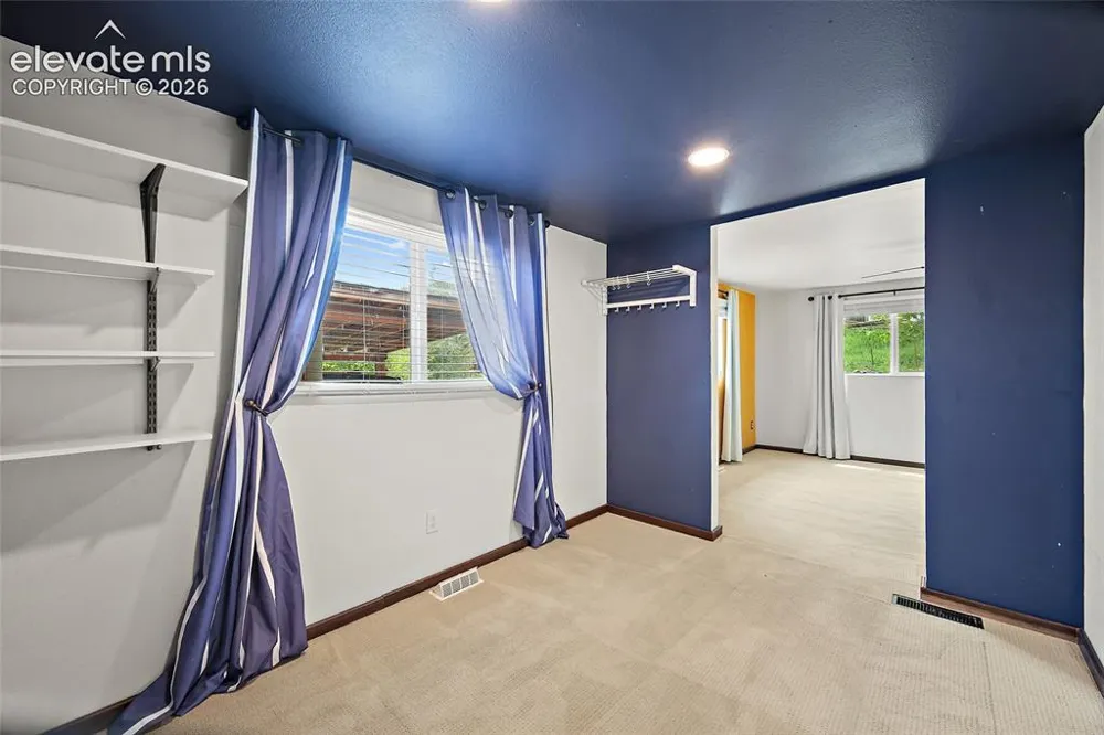 958 Midland Avenue Manitou Springs, CO 80829