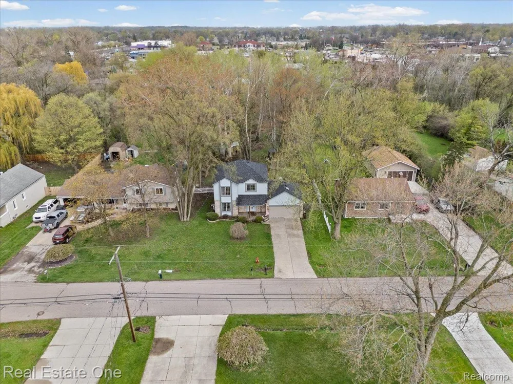 2931 Wisconsin Road Troy City, MI 48083