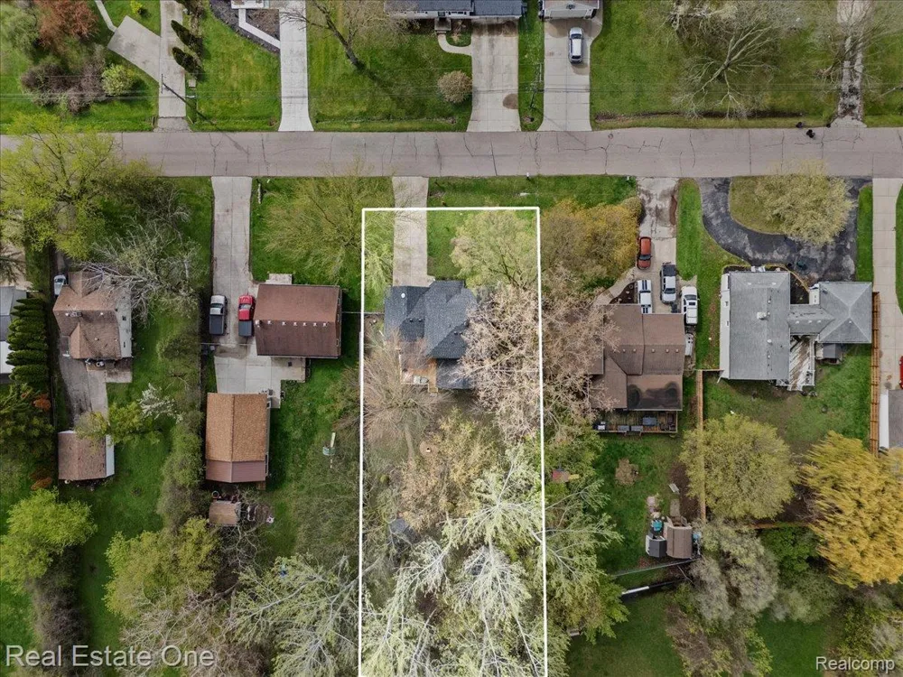 2931 Wisconsin Road Troy City, MI 48083
