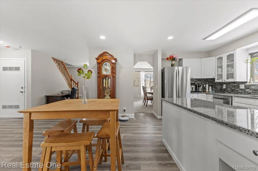 2931 Wisconsin Road Troy City, MI 48083