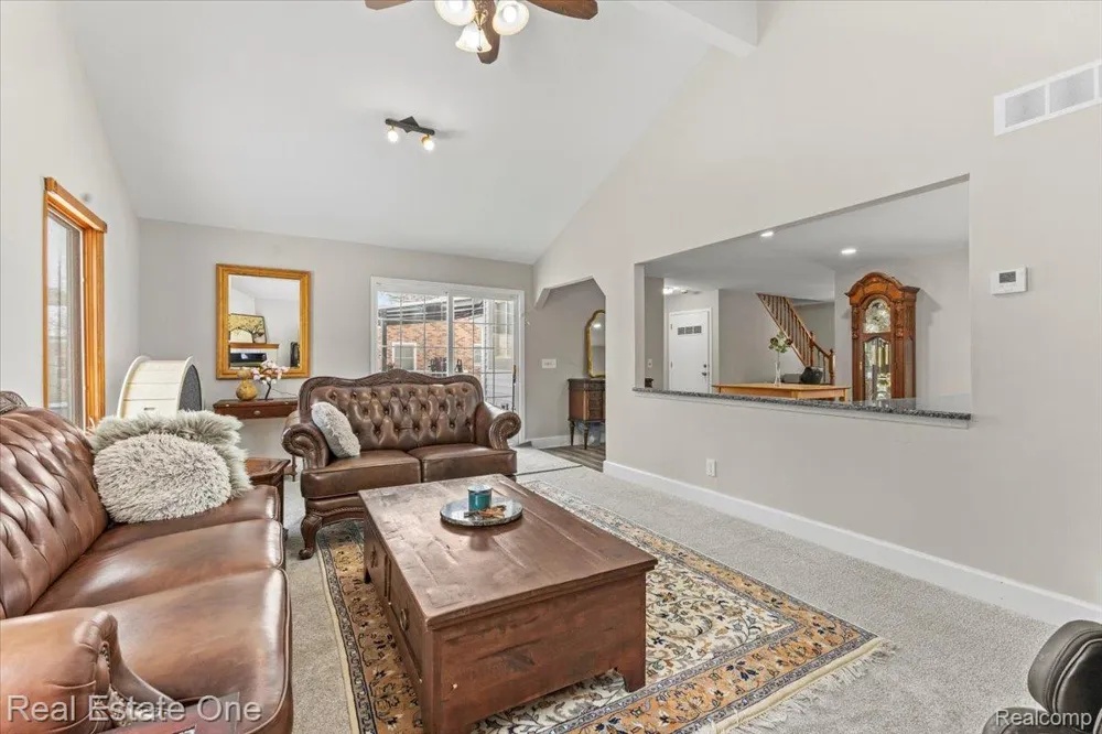 2931 Wisconsin Road Troy City, MI 48083