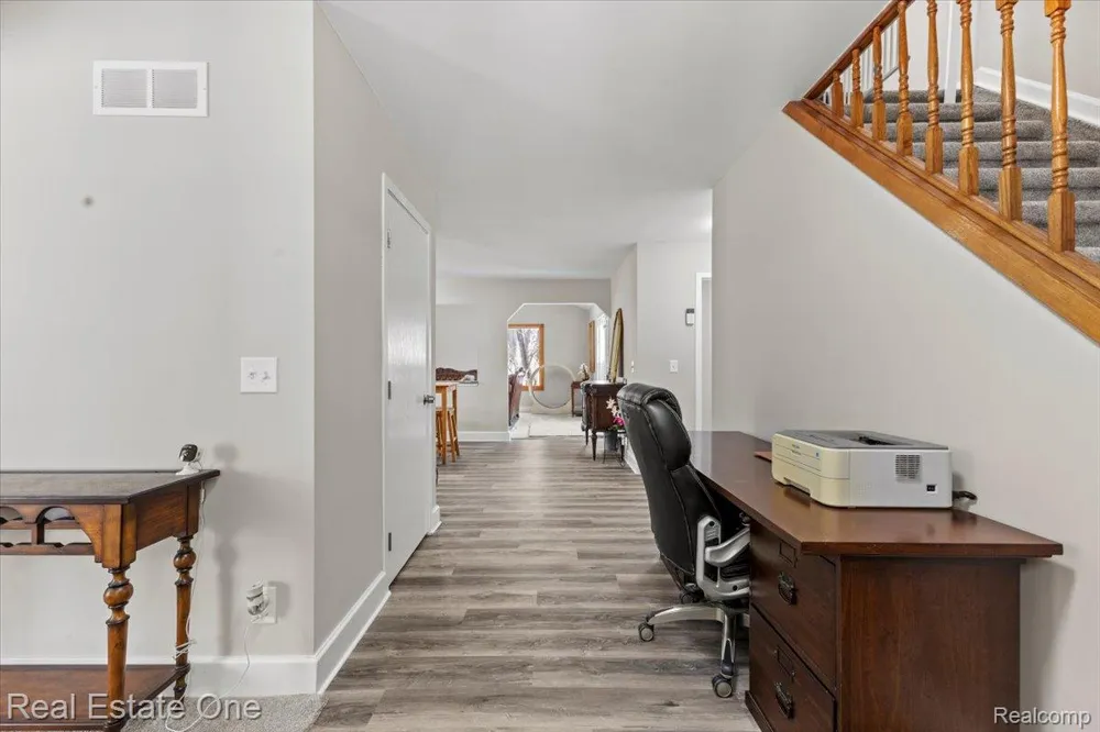 2931 Wisconsin Road Troy City, MI 48083