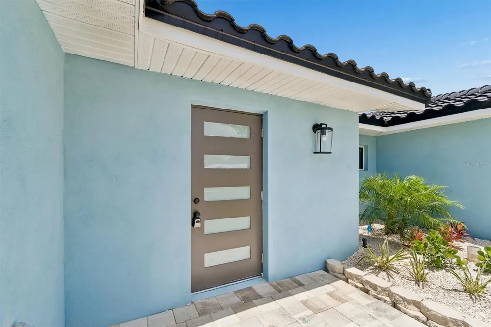 10238 TARPON DRIVE Treasure Island, FL 33706