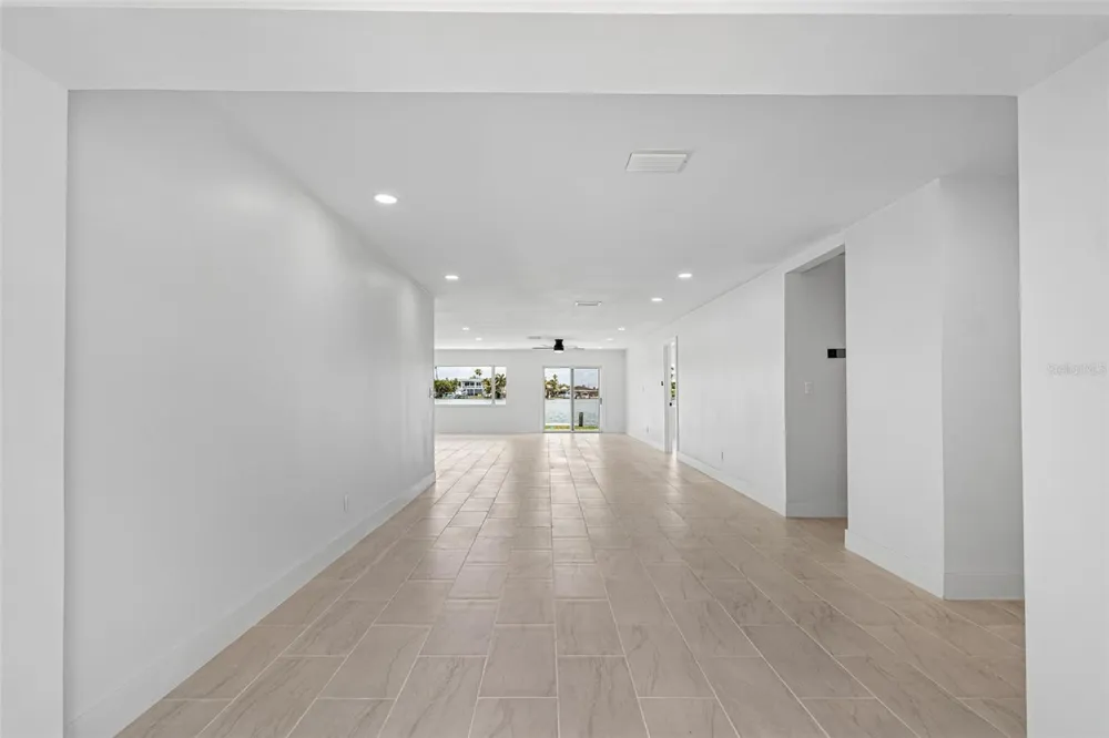 10238 TARPON DRIVE Treasure Island, FL 33706