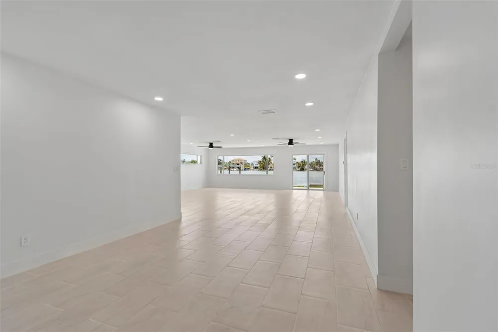 10238 TARPON DRIVE Treasure Island, FL 33706