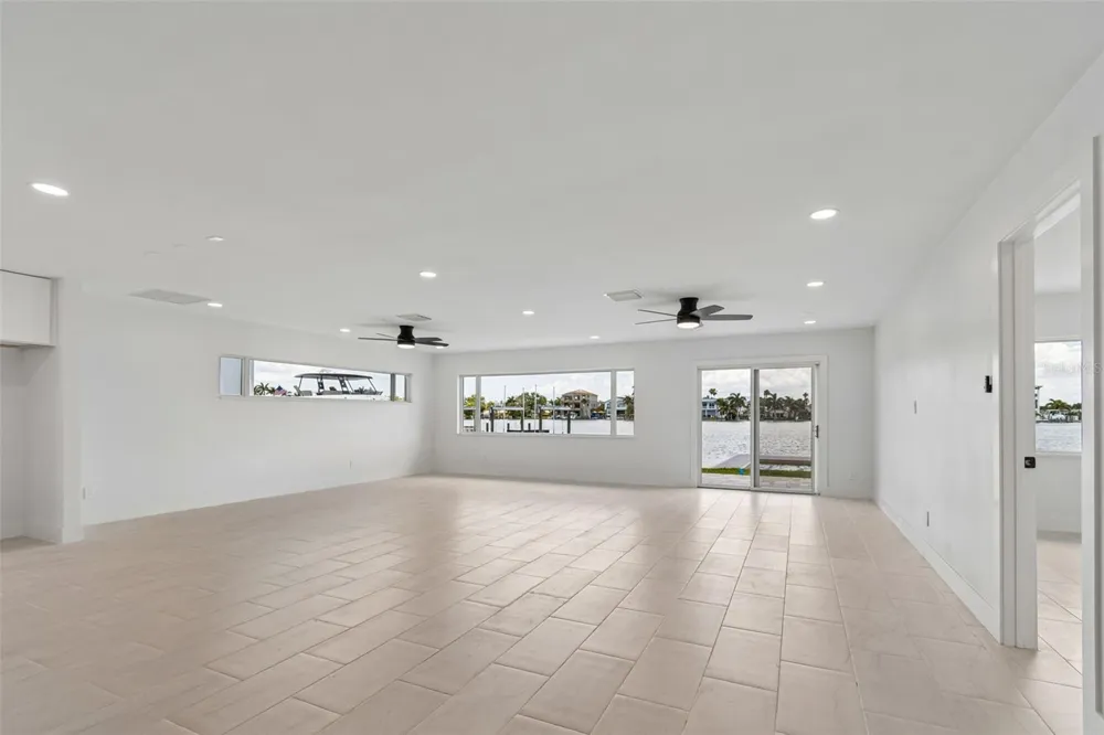 10238 TARPON DRIVE Treasure Island, FL 33706