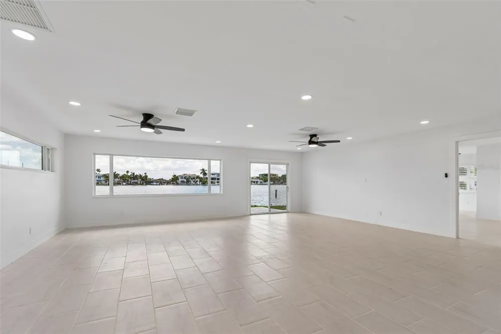 10238 TARPON DRIVE Treasure Island, FL 33706