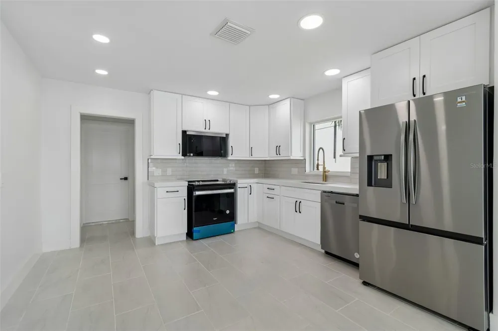 10238 TARPON DRIVE Treasure Island, FL 33706