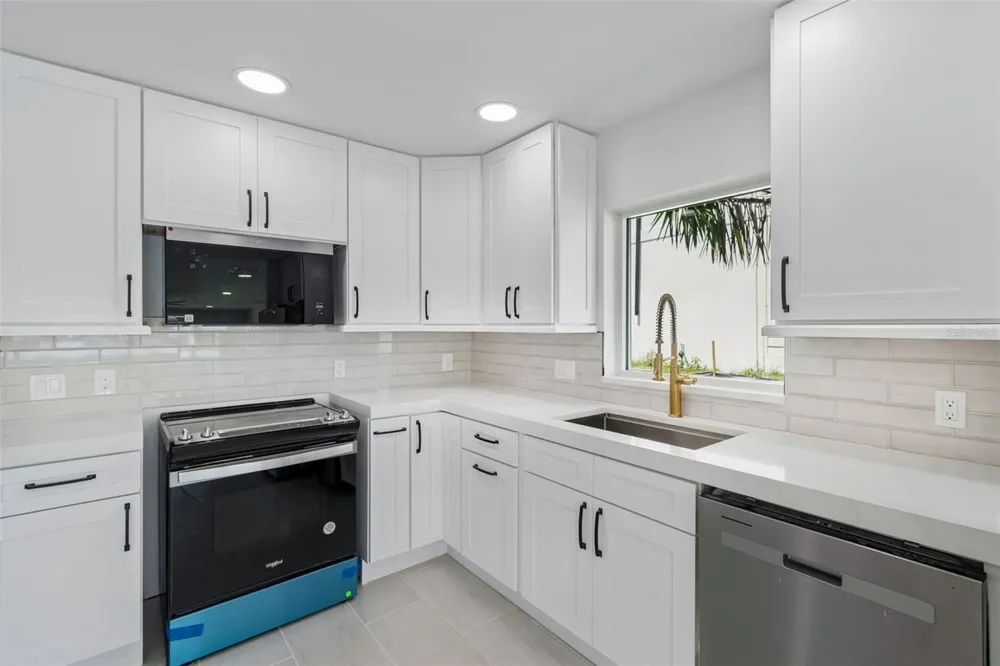 10238 TARPON DRIVE Treasure Island, FL 33706