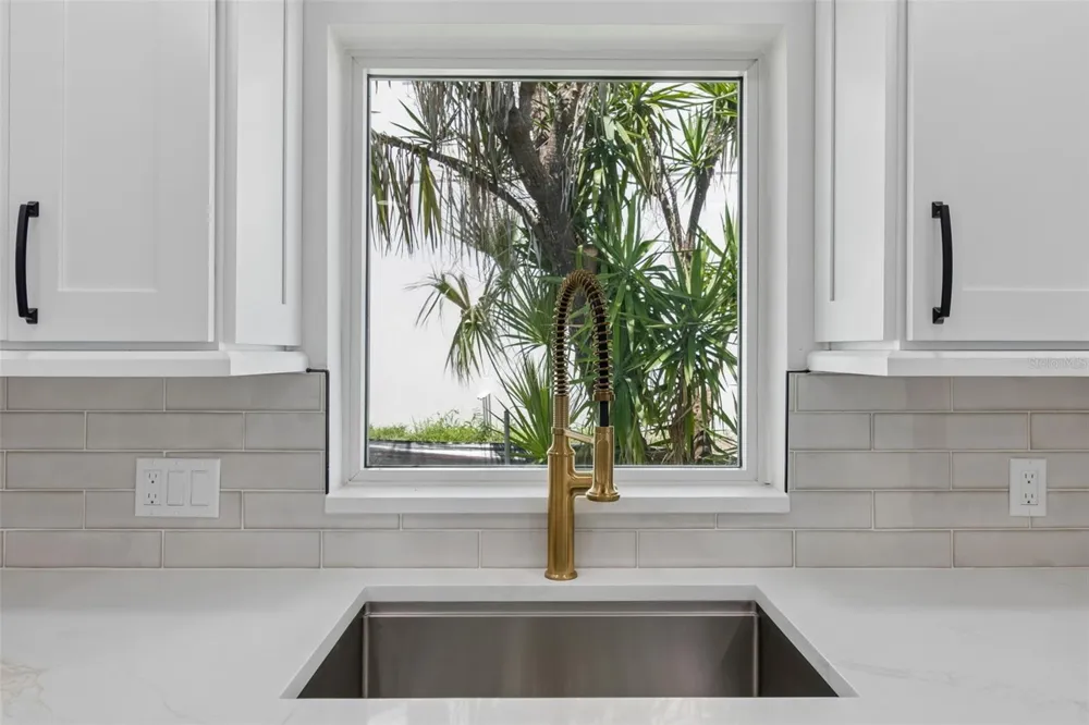 10238 TARPON DRIVE Treasure Island, FL 33706