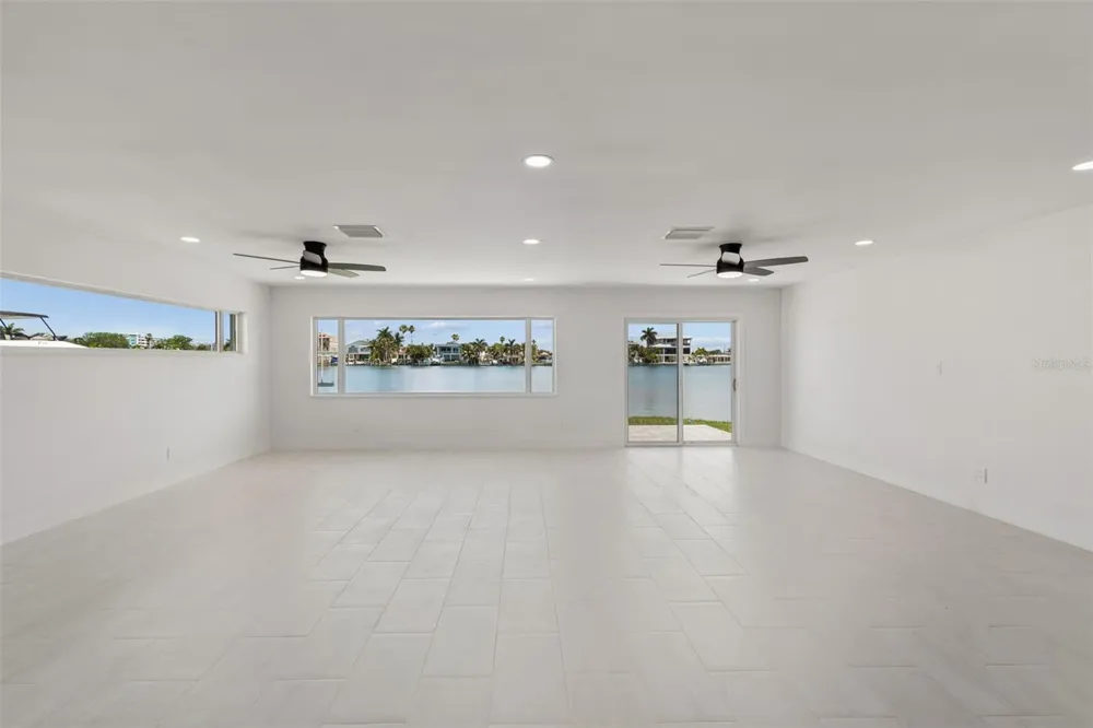 10238 TARPON DRIVE Treasure Island, FL 33706