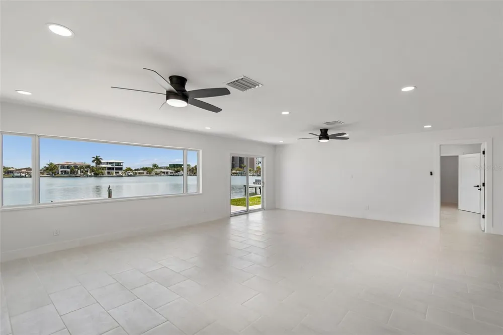 10238 TARPON DRIVE Treasure Island, FL 33706