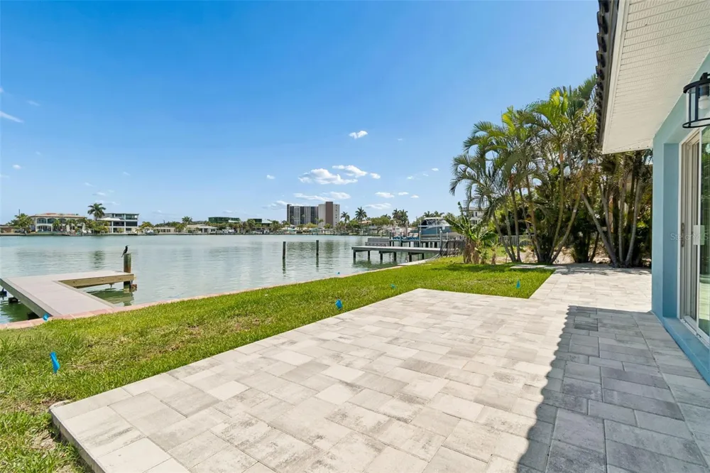 10238 TARPON DRIVE Treasure Island, FL 33706