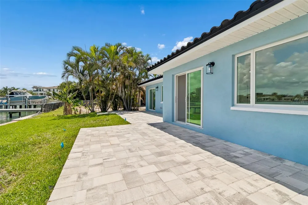10238 TARPON DRIVE Treasure Island, FL 33706