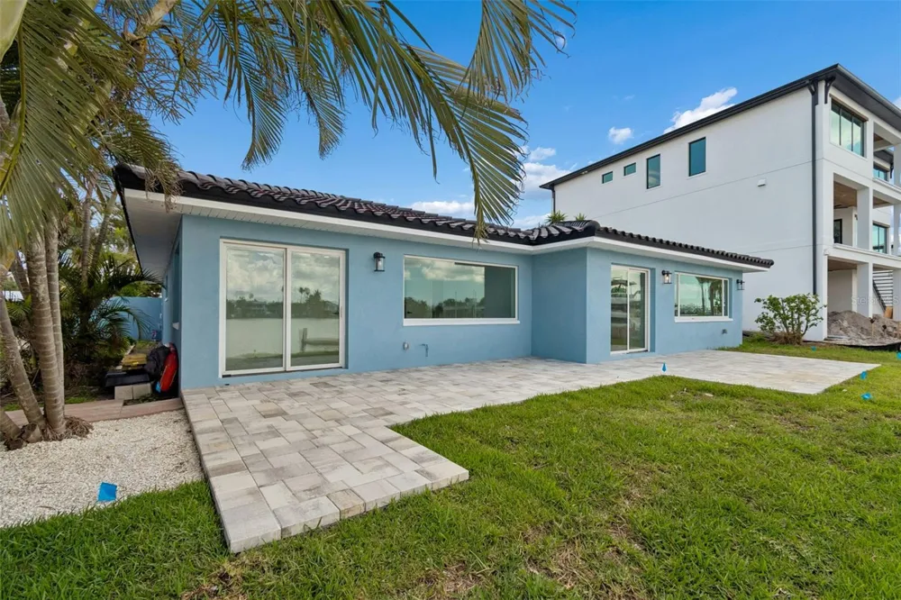 10238 TARPON DRIVE Treasure Island, FL 33706