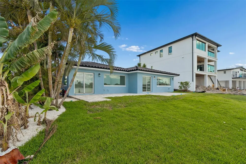 10238 TARPON DRIVE Treasure Island, FL 33706