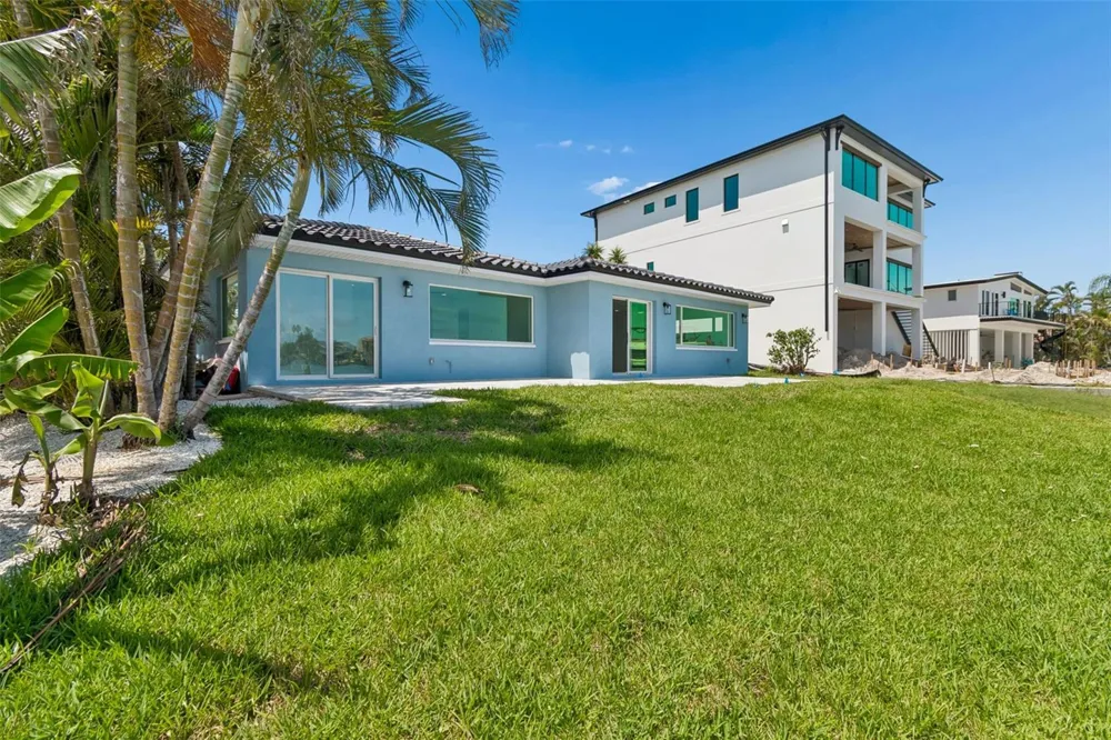 10238 TARPON DRIVE Treasure Island, FL 33706