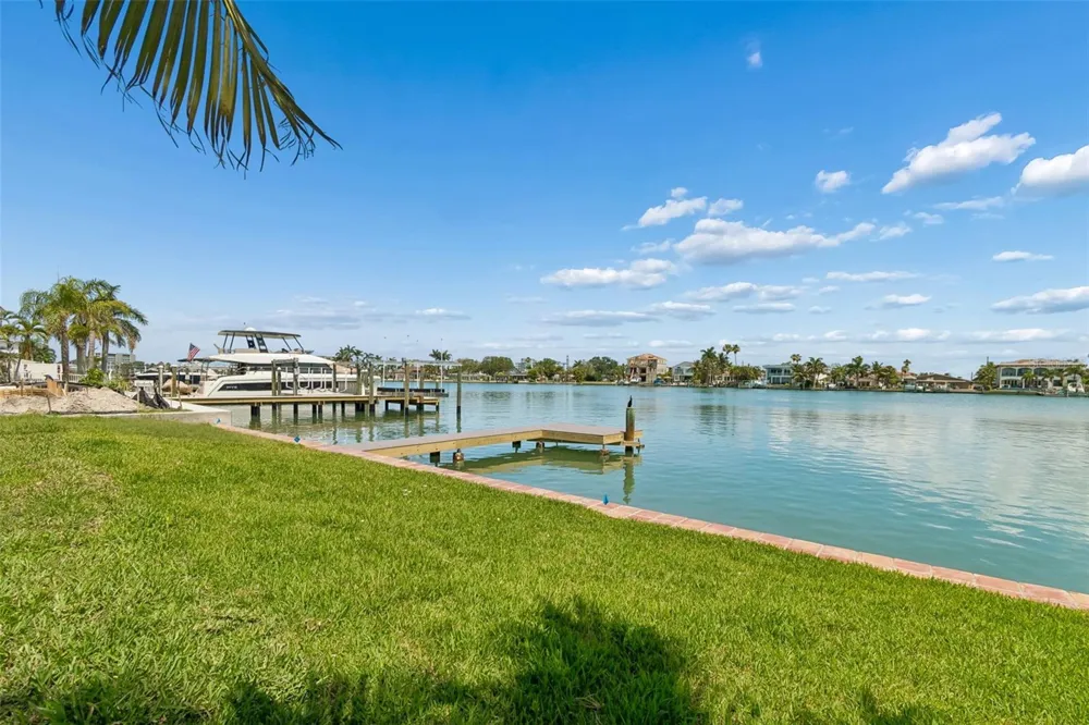 10238 TARPON DRIVE Treasure Island, FL 33706