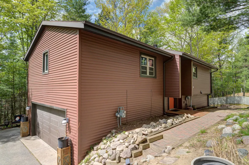 4418 Hampshire Drive Acme Township, MI 49690