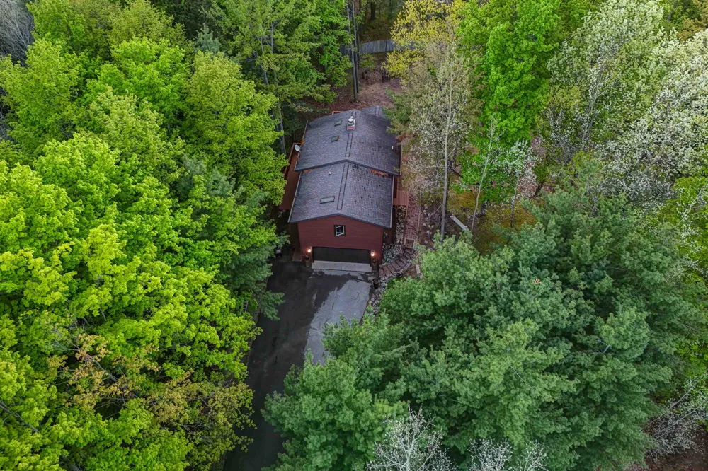 4418 Hampshire Drive Acme Township, MI 49690