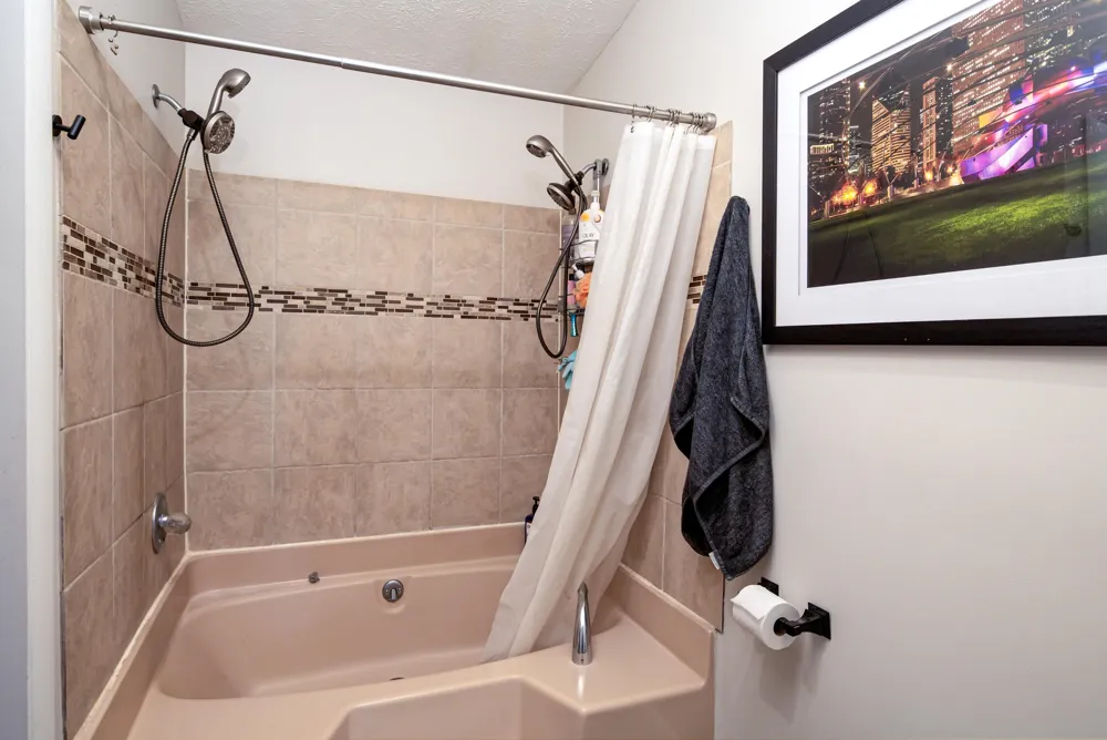 4418 Hampshire Drive Acme Township, MI 49690