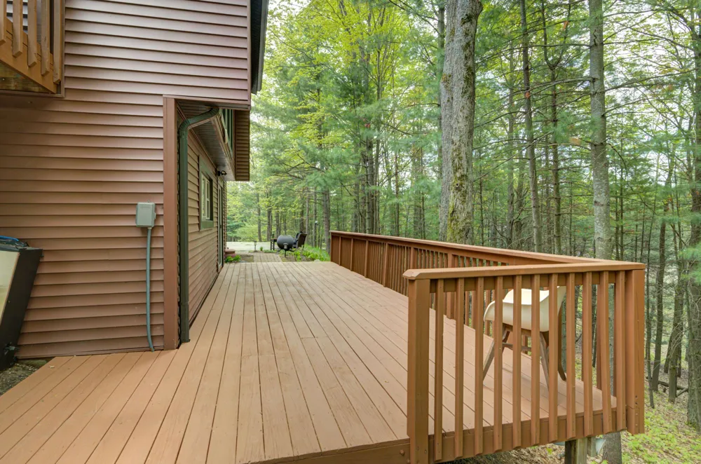 4418 Hampshire Drive Acme Township, MI 49690