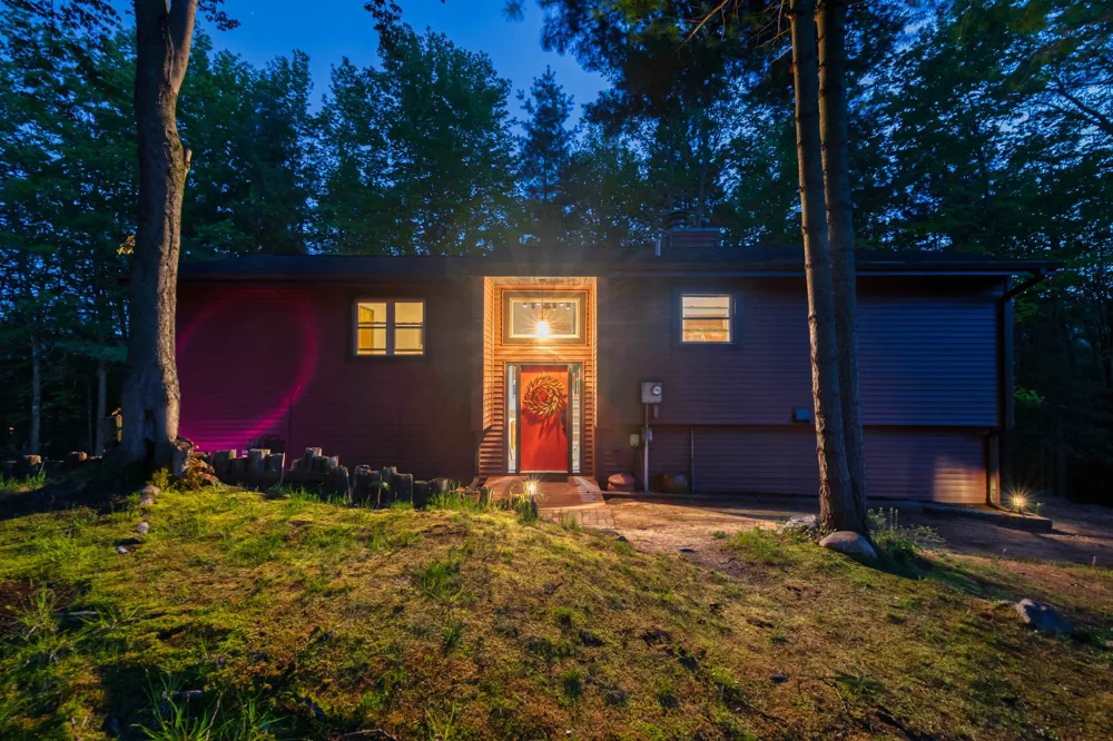4418 Hampshire Drive Acme Township, MI 49690