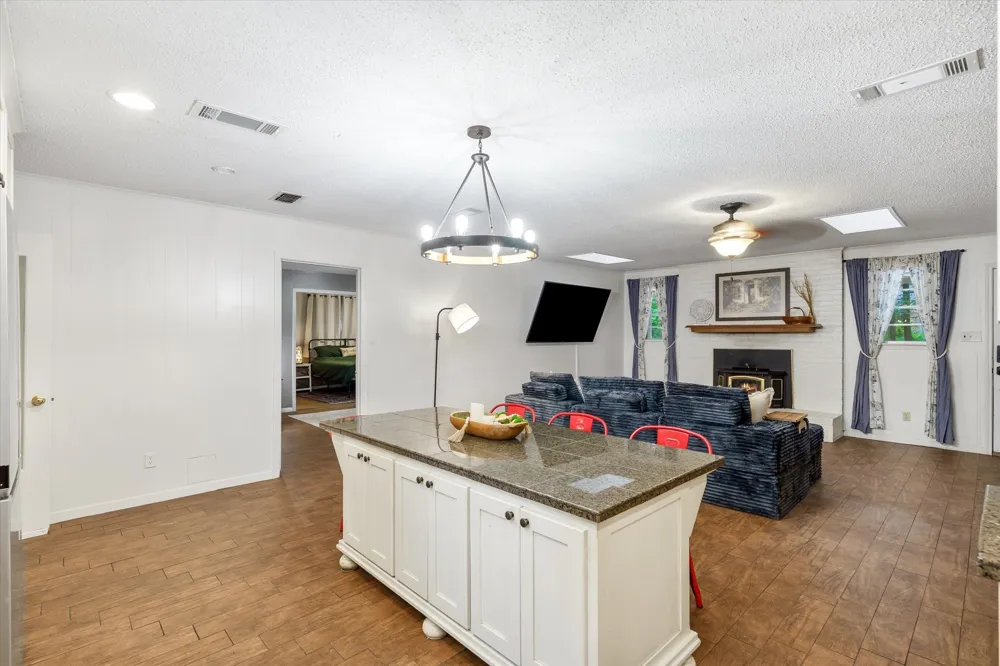 1522 Tanglewood Drive E Hideaway, TX 75771
