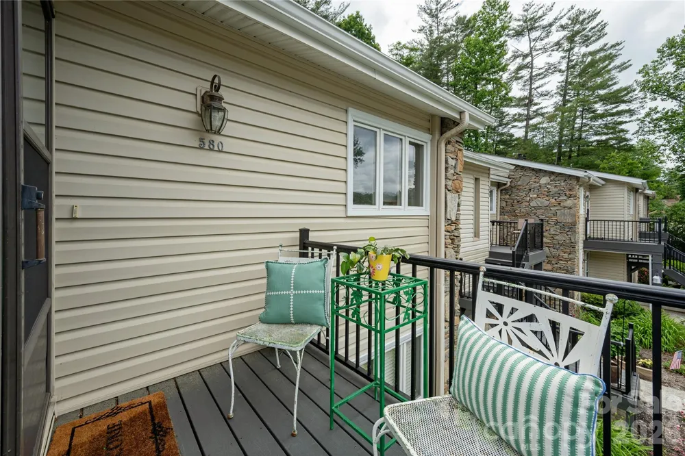 580 Britton Creek Drive Hendersonville, NC 28791