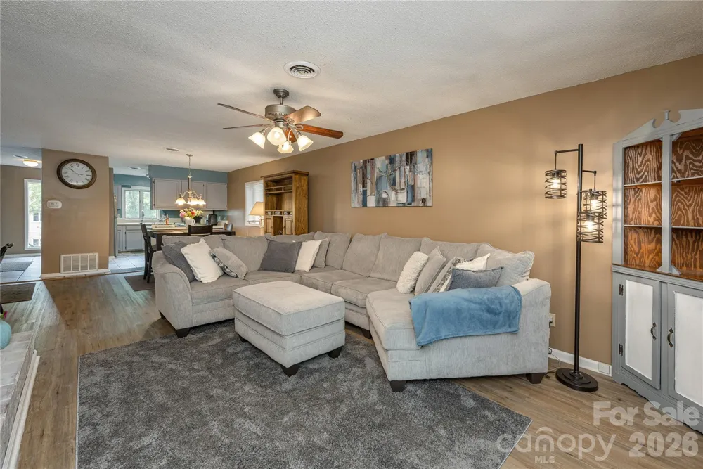 580 Britton Creek Drive Hendersonville, NC 28791