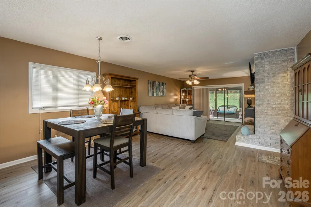 580 Britton Creek Drive Hendersonville, NC 28791