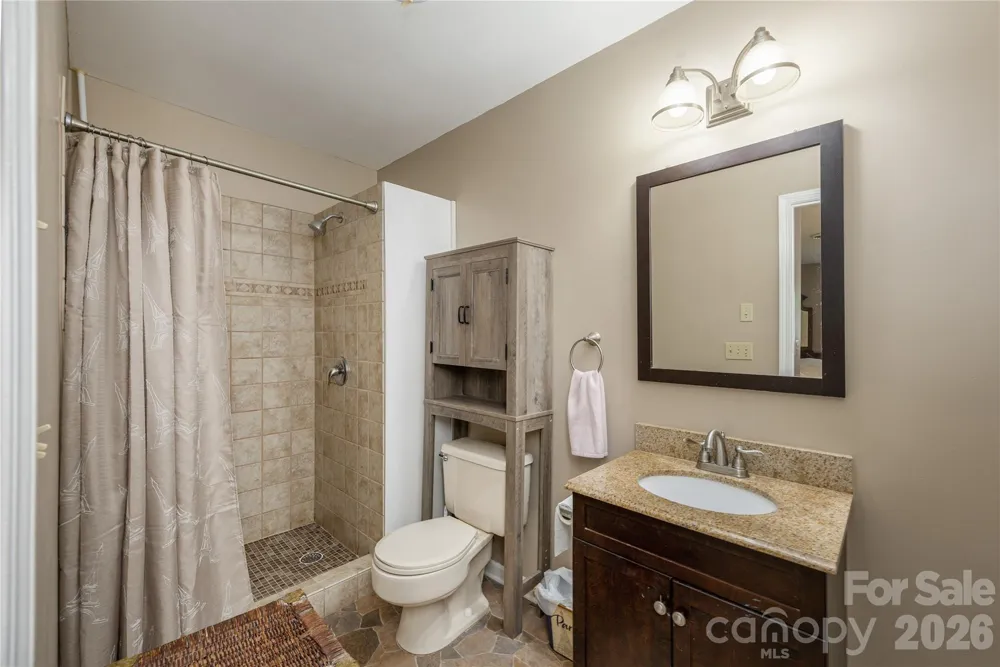 580 Britton Creek Drive Hendersonville, NC 28791