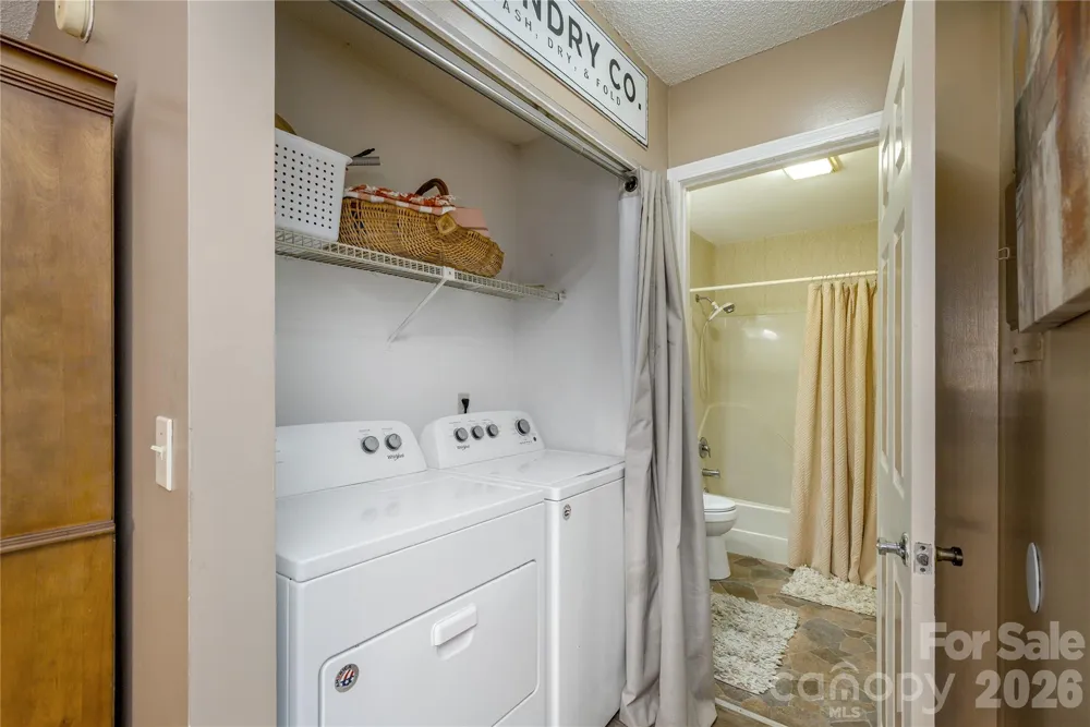580 Britton Creek Drive Hendersonville, NC 28791