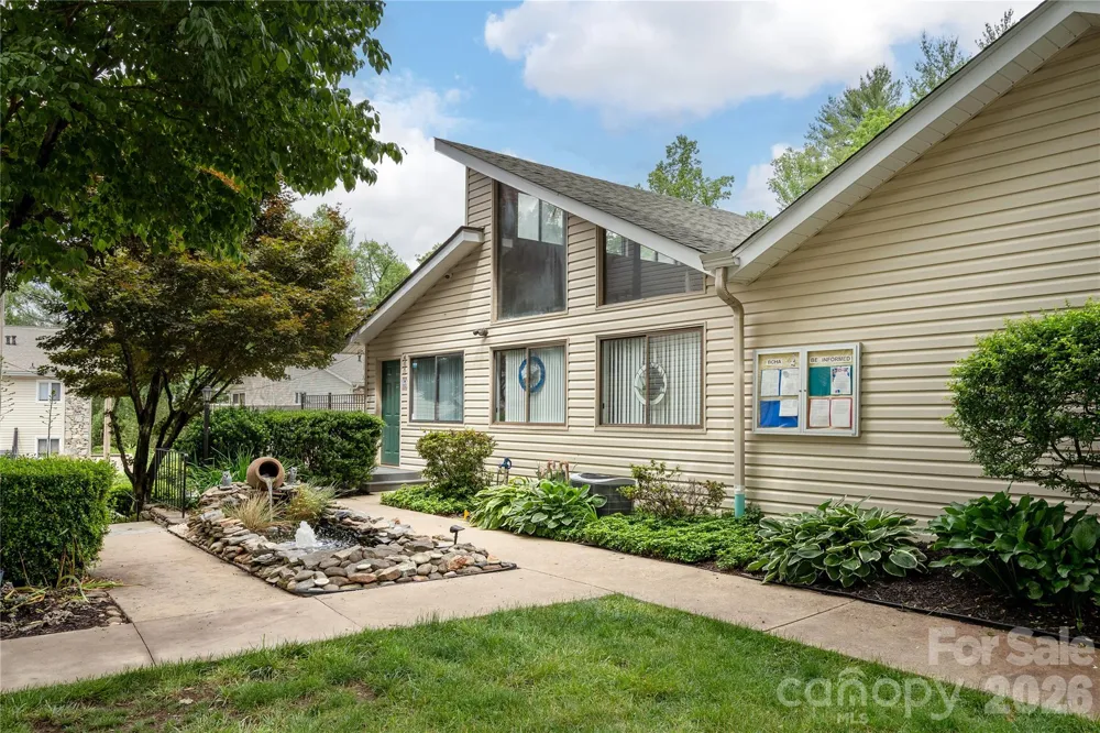580 Britton Creek Drive Hendersonville, NC 28791
