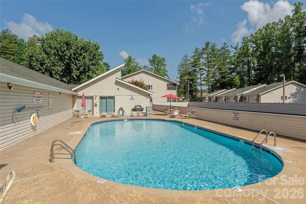 580 Britton Creek Drive Hendersonville, NC 28791