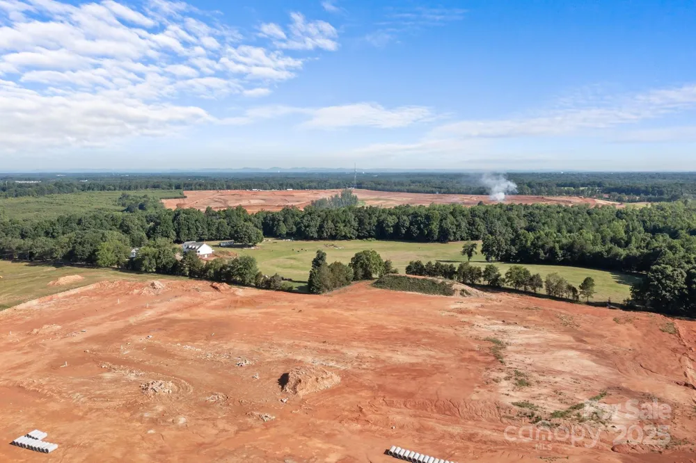134 Iredell Avenue Troutman, NC 28166