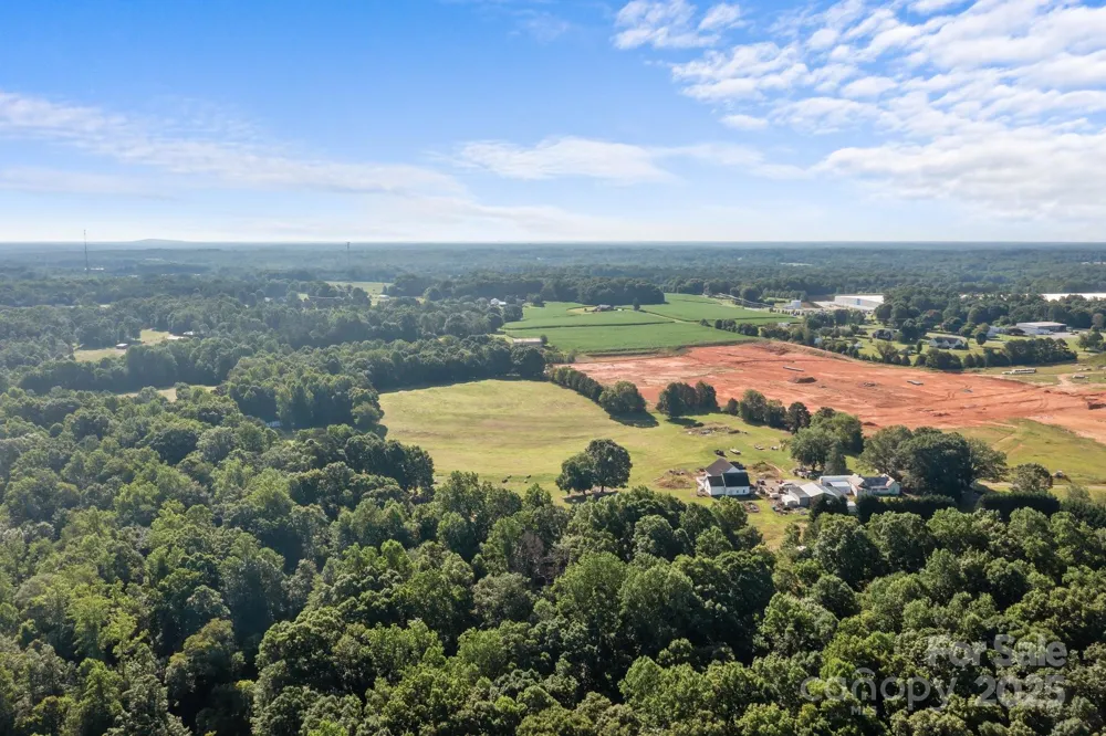 134 Iredell Avenue Troutman, NC 28166