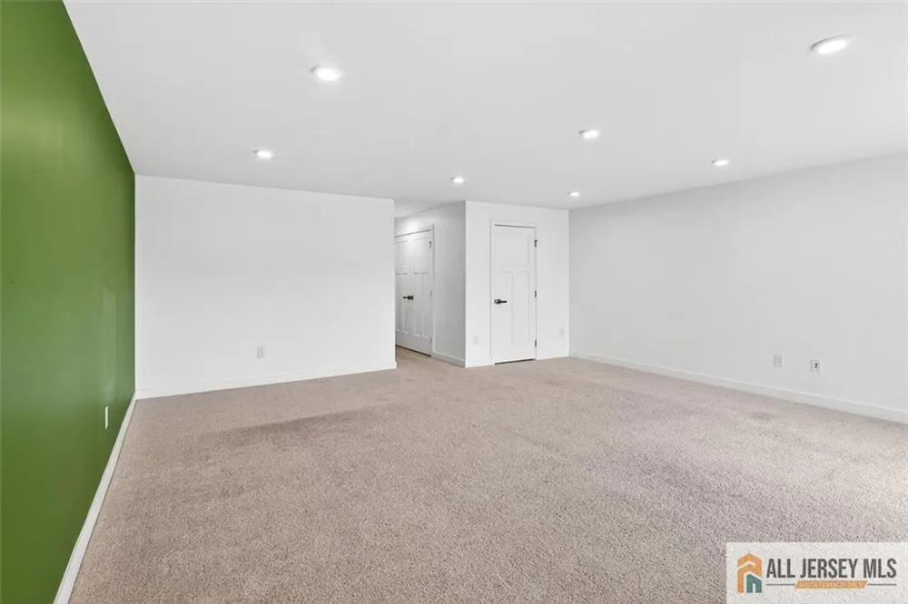 117 Nathan Drive Cinnaminson, NJ 08077