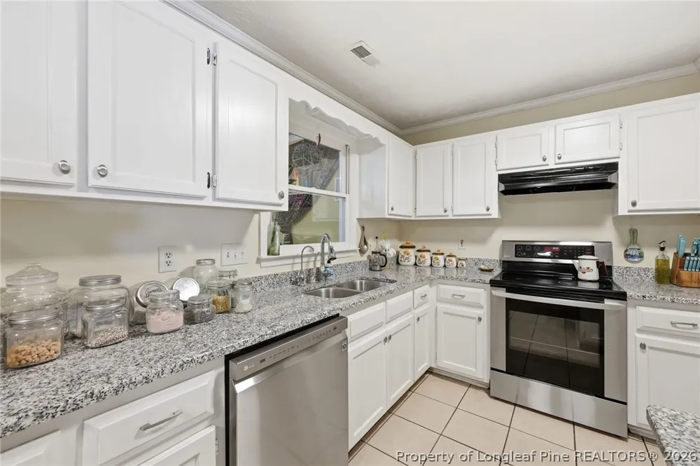 5499 Landview Place Hope Mills, NC 28348