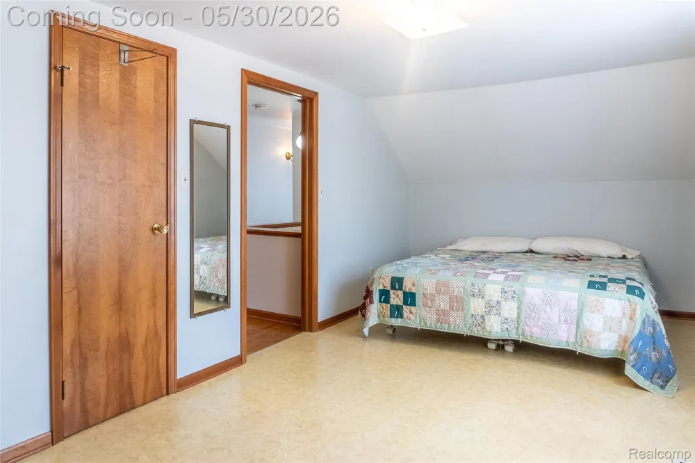 4156 Burns Avenue Lincoln Park City, MI 48146