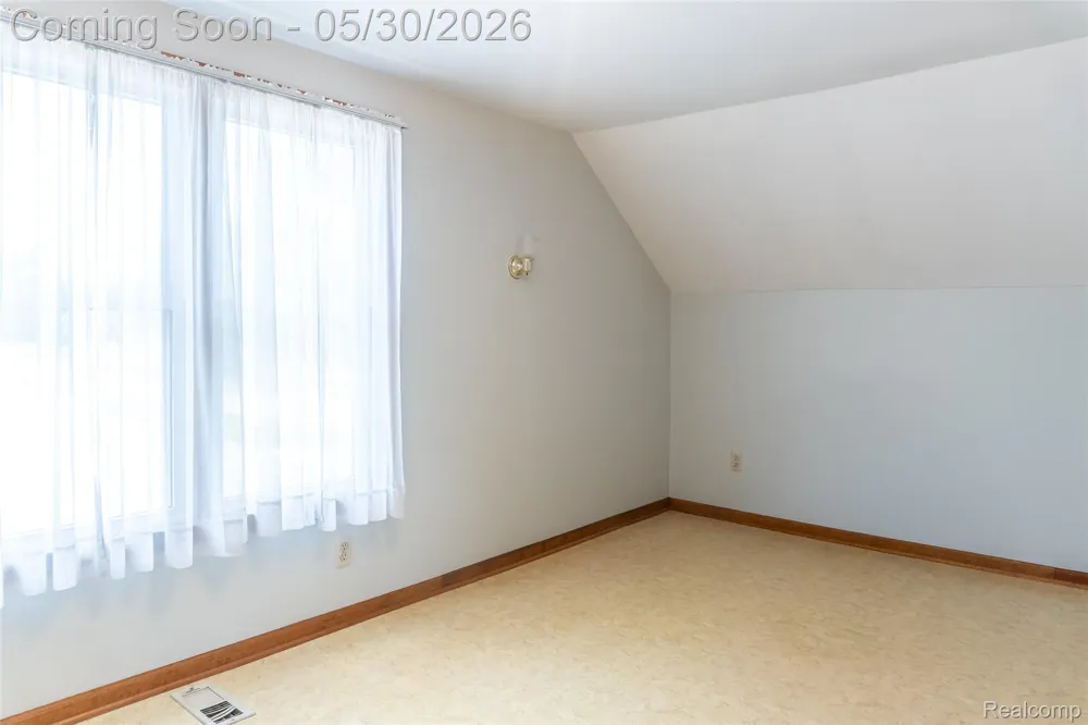 4156 Burns Avenue Lincoln Park City, MI 48146