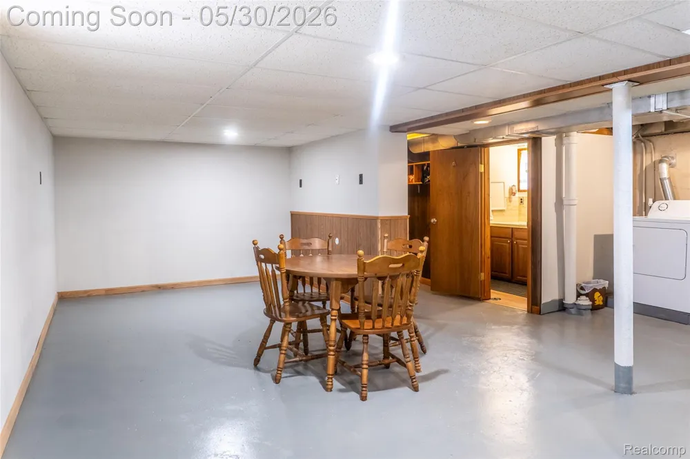 4156 Burns Avenue Lincoln Park City, MI 48146