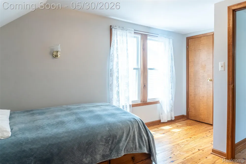 4156 Burns Avenue Lincoln Park City, MI 48146