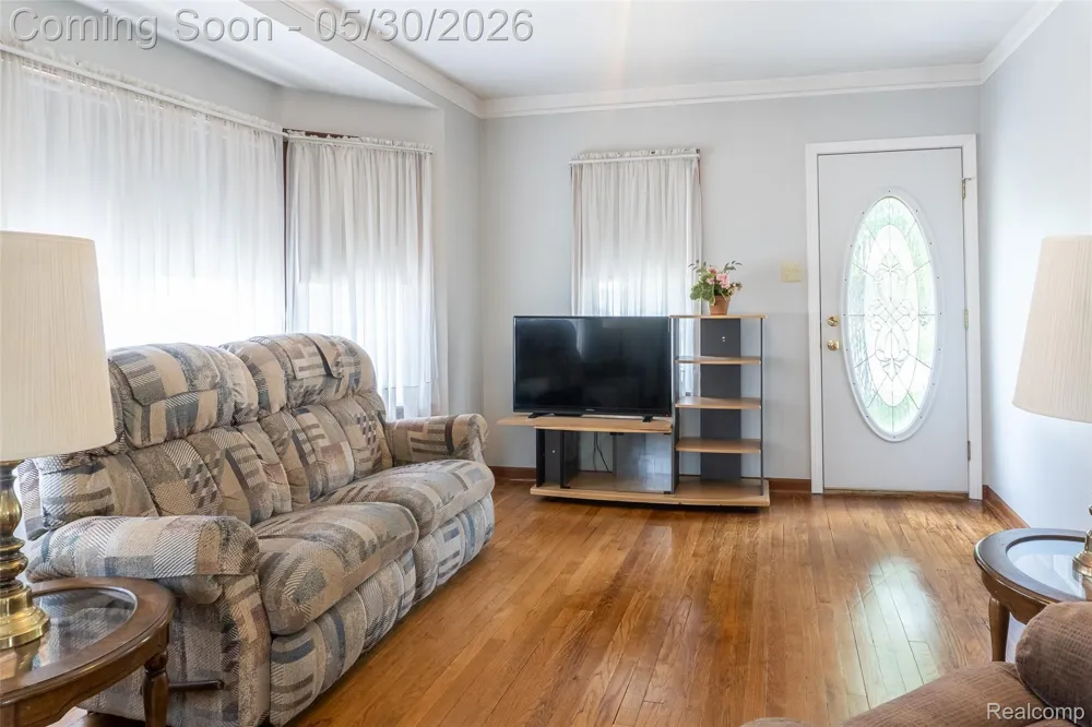 4156 Burns Avenue Lincoln Park City, MI 48146