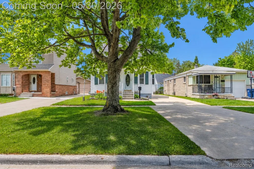 4156 Burns Avenue Lincoln Park City, MI 48146