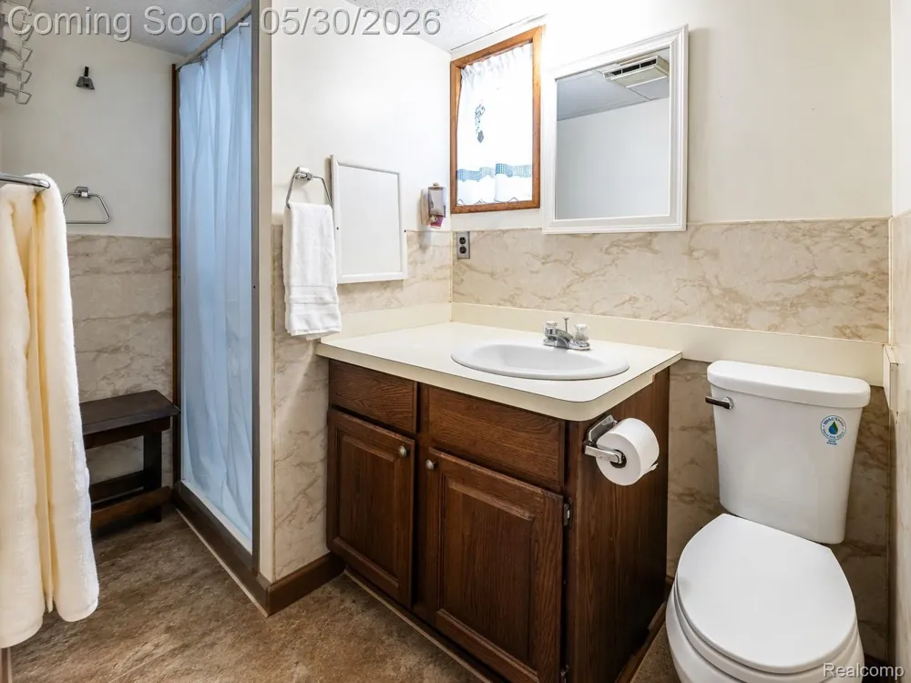 4156 Burns Avenue Lincoln Park City, MI 48146