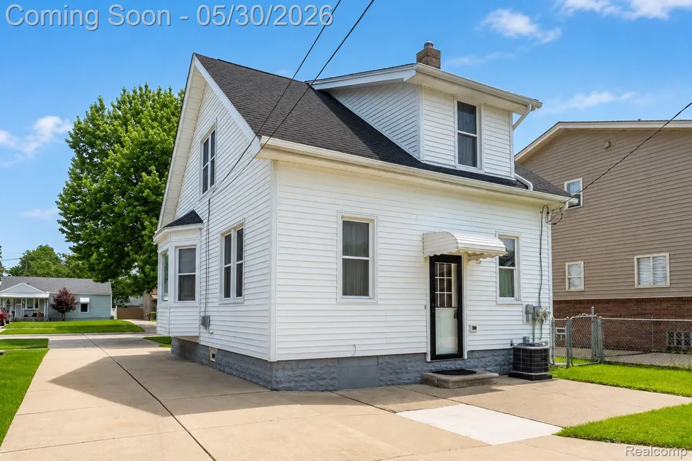 4156 Burns Avenue Lincoln Park City, MI 48146