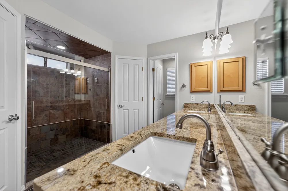 317 Yorktown Pleasanton, TX 78064