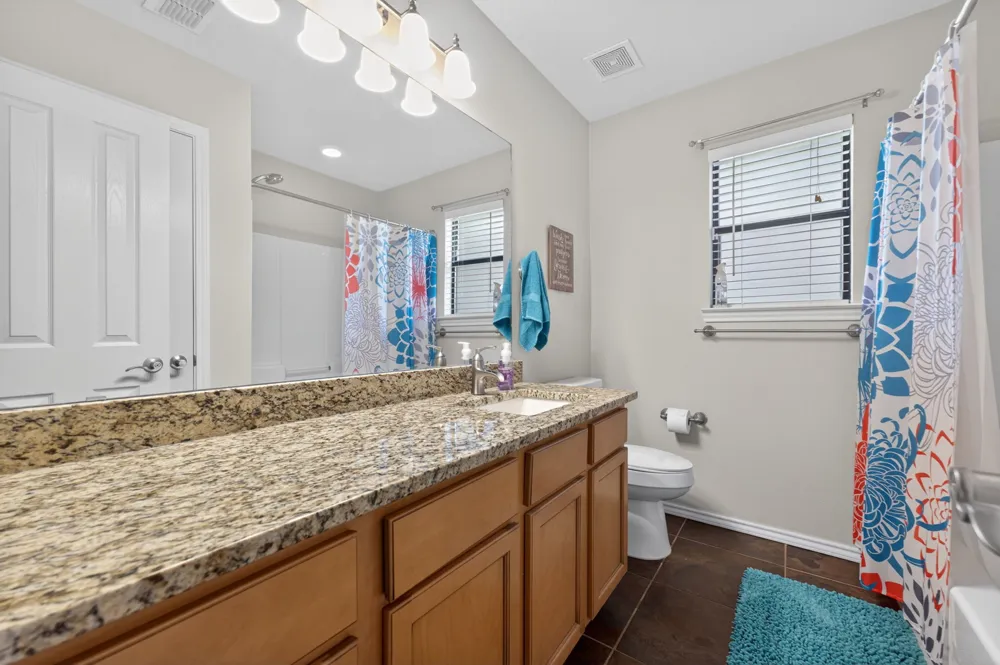 317 Yorktown Pleasanton, TX 78064